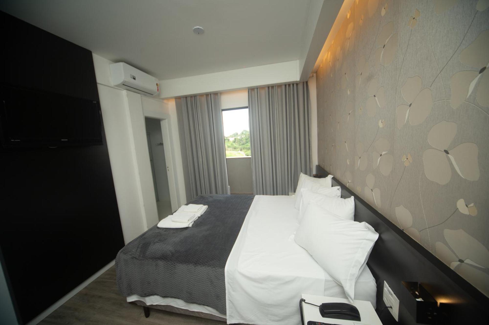 Hotel Cidade Araxa Luaran gambar